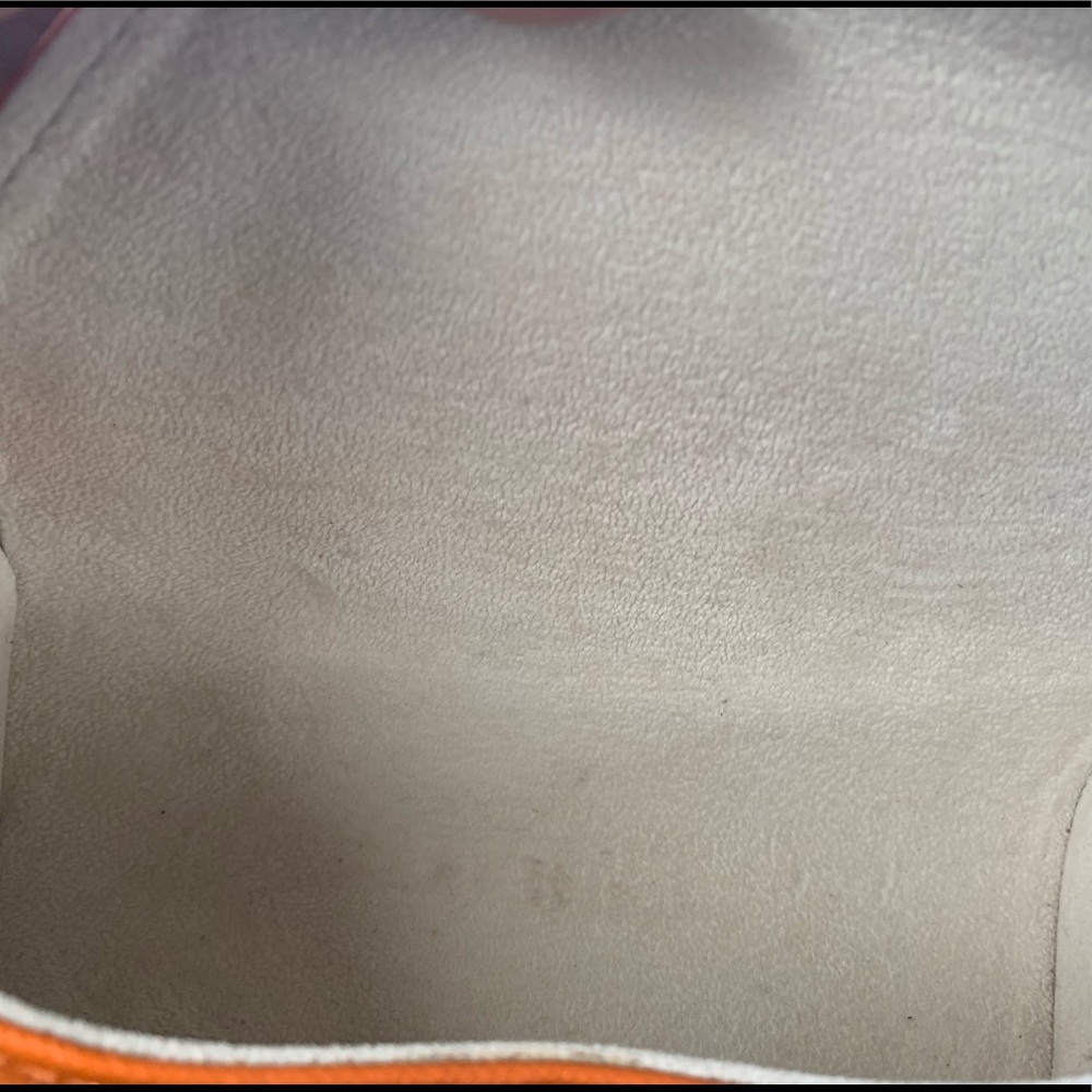SOLD Tory Burch sunglasses case - Picture 4 of 7